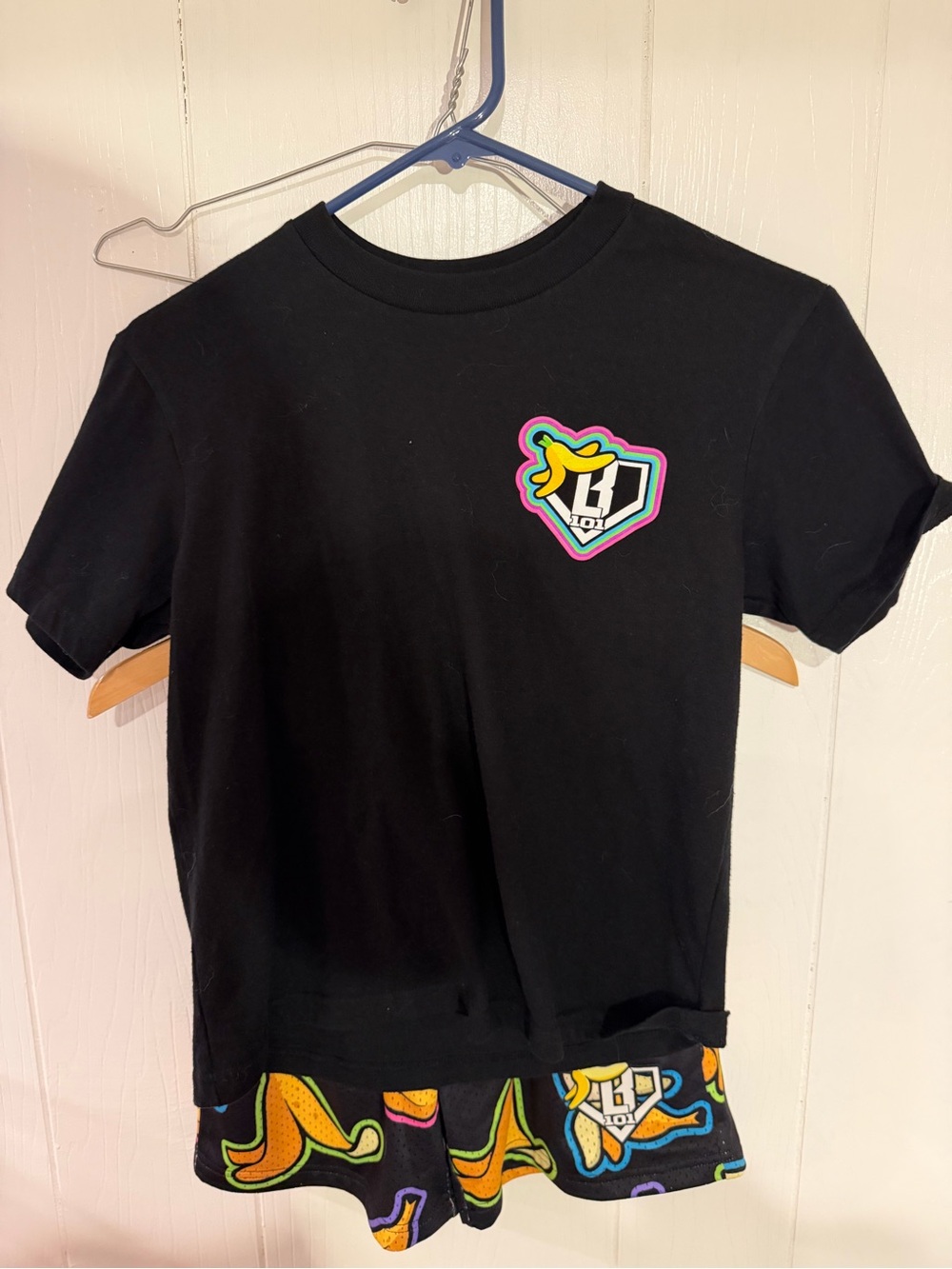 Black Graphic Tee and shorts - Picture 5 of 7